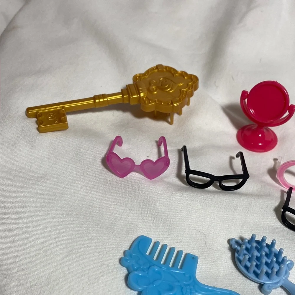 15 Piece Barbie/Doll hair and glasses Set - Picture 2 of 4